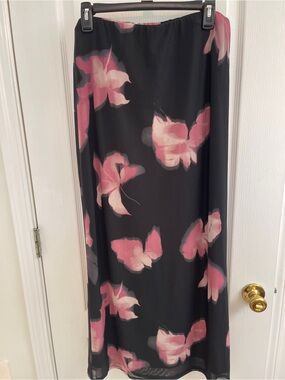 Love Fire Floral Skirt